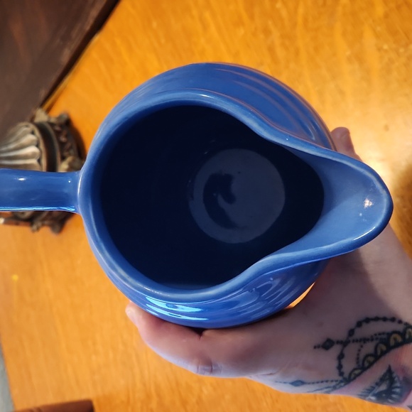 Vintage Pottery Beehive Ringware Small Blue Pitcher - Picture 4 of 6